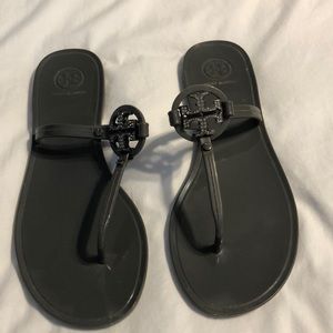 LAST CALL! Tory Burch flip flops
